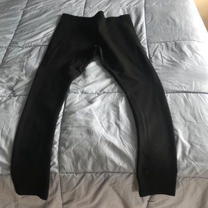 Slimming black leggings